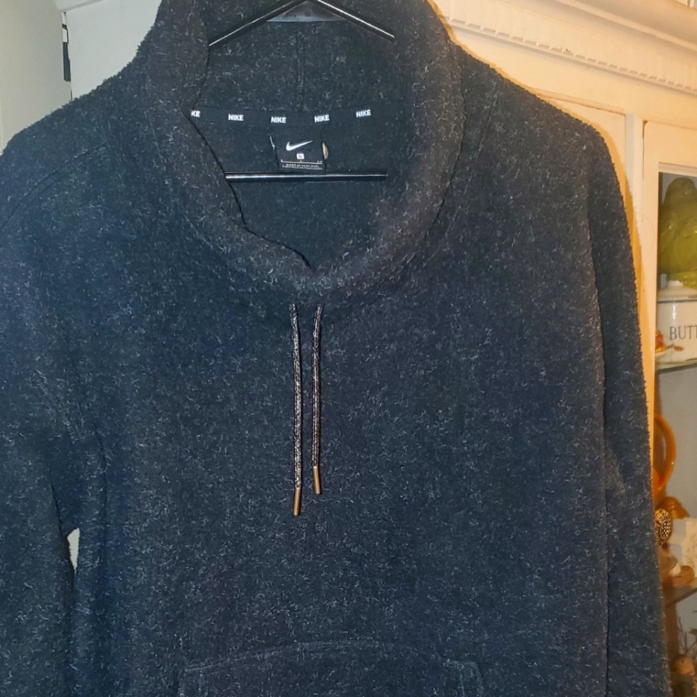 Nike Pullover - image 1